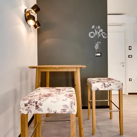 公寓 Black & White