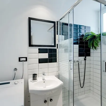 Black & White Apartment