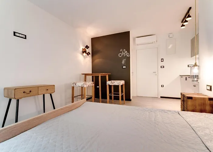 公寓 Black & White *