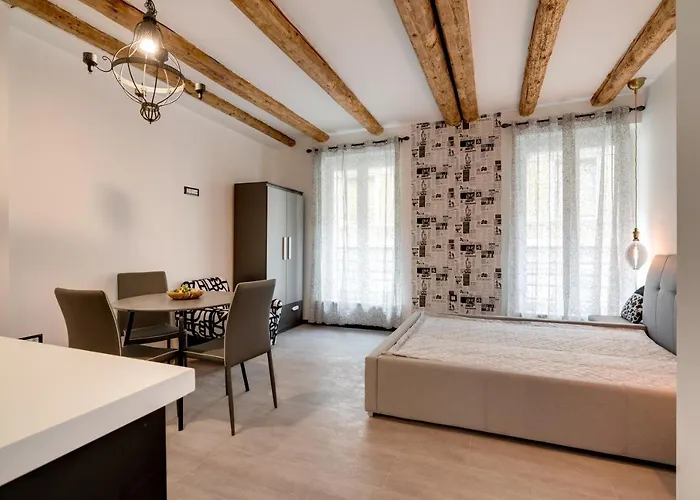 Black & White Apartment