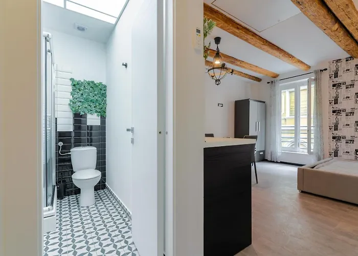 Black & White Apartment
