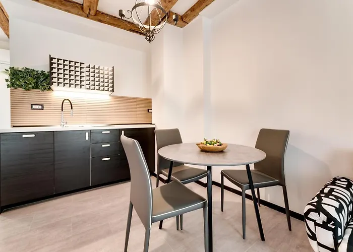 Black & White Apartment Rijeka